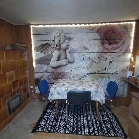Kert Övezeti Lakás Gyöngyös Exterior foto